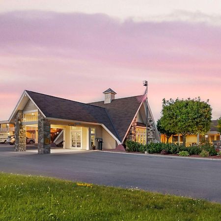 Best Western Plus Plattsburgh Bagian luar foto