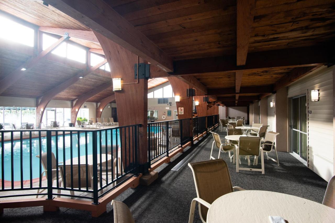 Best Western Plus Plattsburgh Bagian luar foto