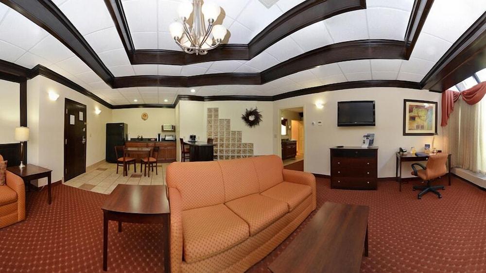 Best Western Plus Plattsburgh Bagian luar foto