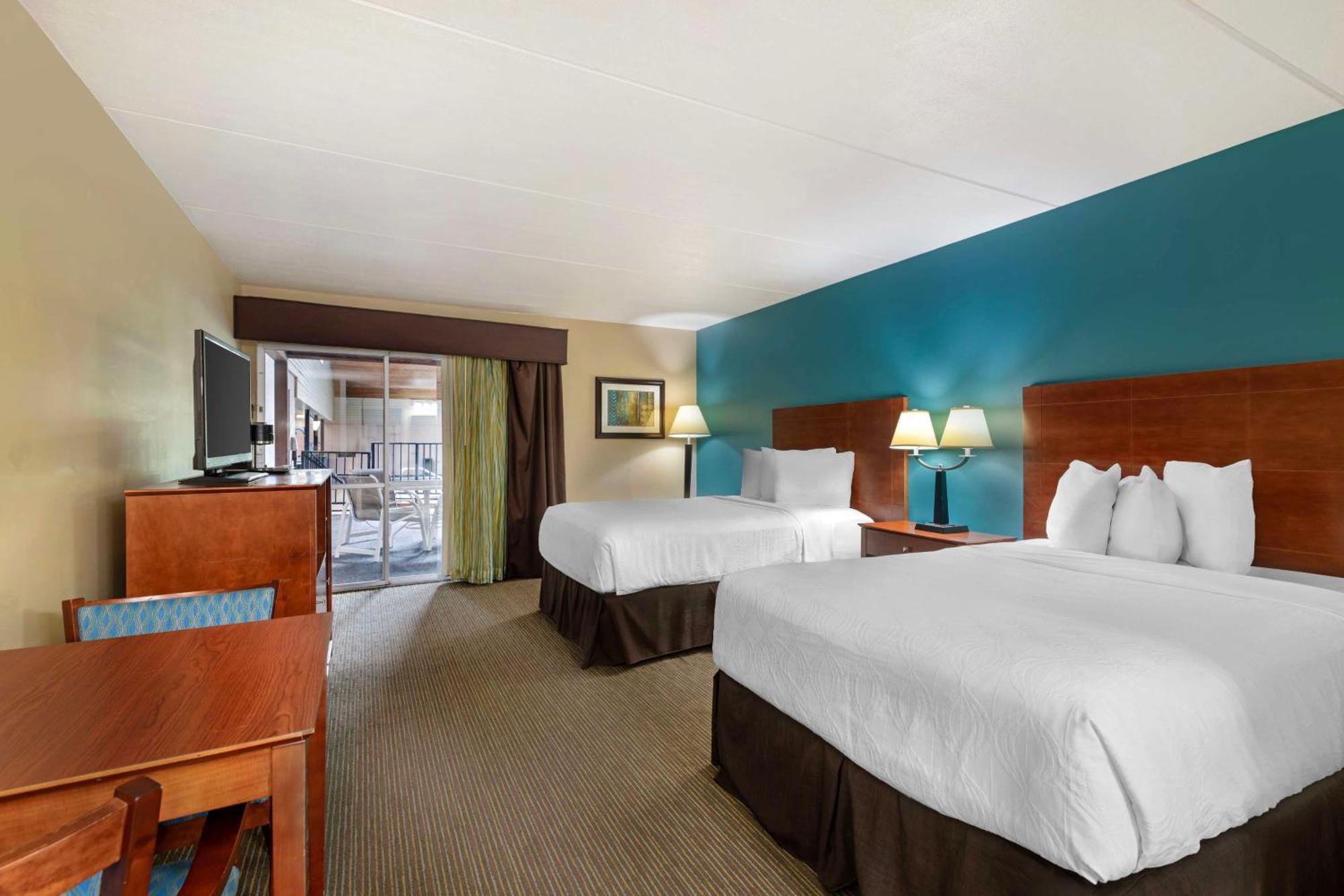 Best Western Plus Plattsburgh Bagian luar foto