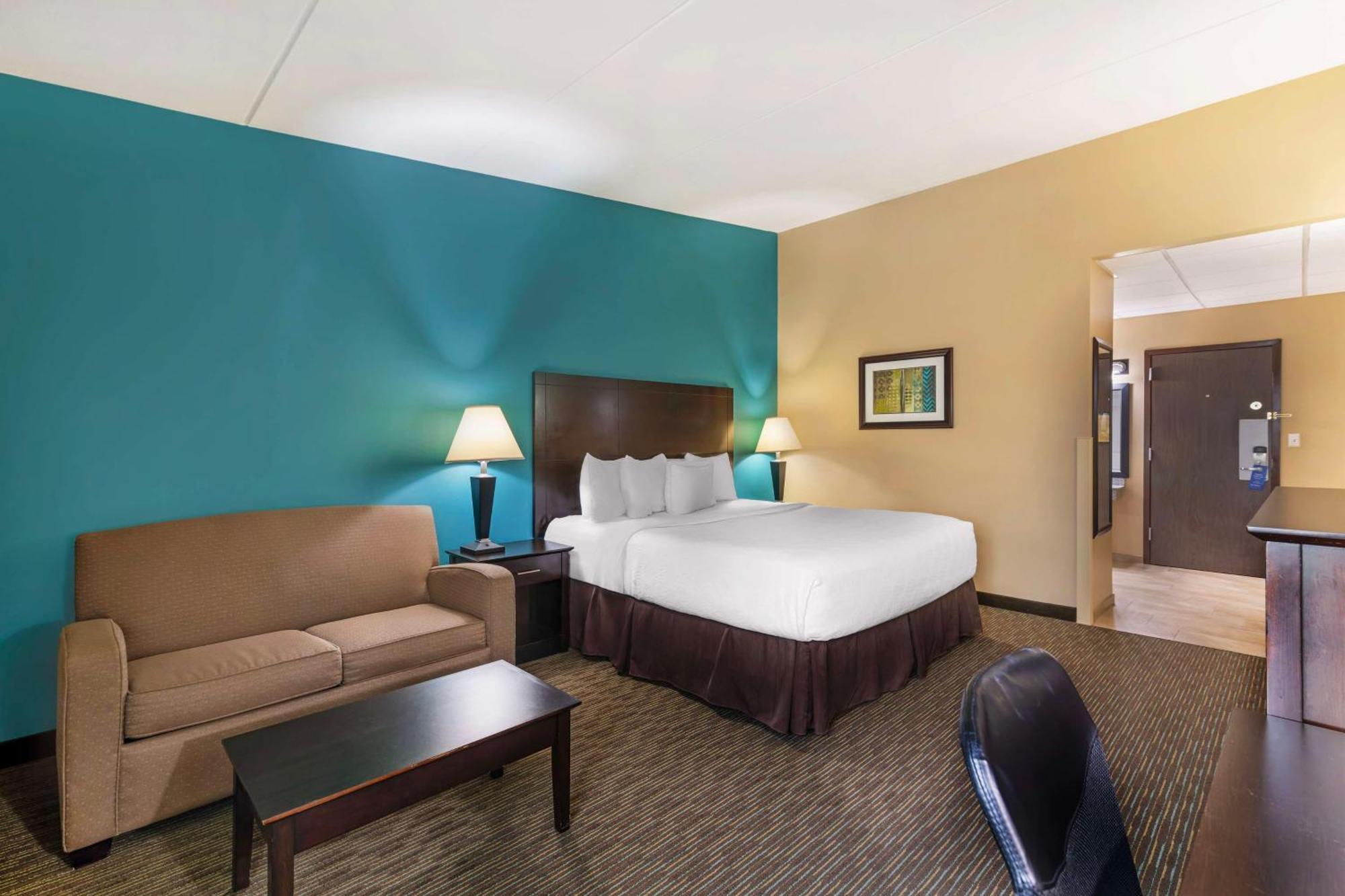 Best Western Plus Plattsburgh Bagian luar foto