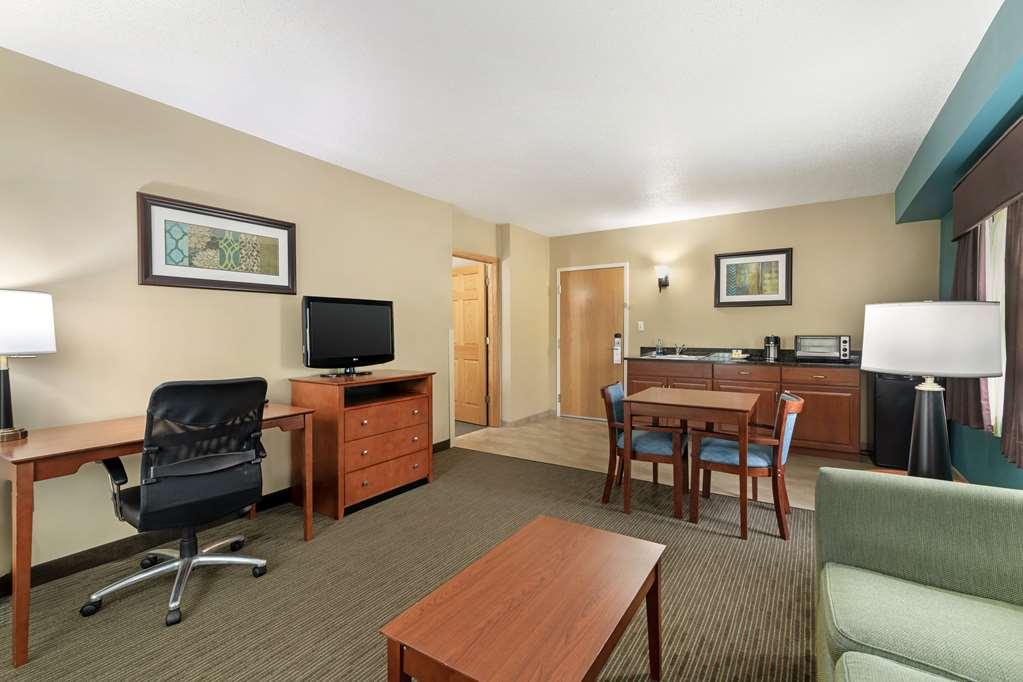 Best Western Plus Plattsburgh Ruang foto