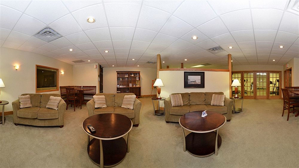 Best Western Plus Plattsburgh Bagian luar foto